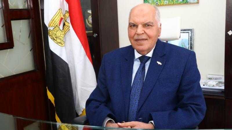 خلف الزناتى نقيب المعلمين ورئيس اتحاد المعلمين العرب يهنئ ابناء سوهاج بعيدها القومى