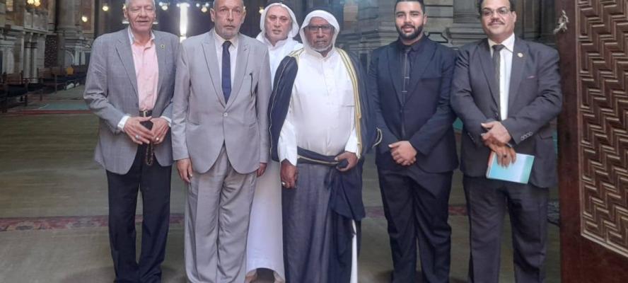 الشيخ طارق يس الرفاعي يستقبل شيخ الطريقة الجريرية الأحمدية بمسجد الإمام الرفاعي بالقلعة تأكيد على وحدة الصف الصوفي وتعزيز روابط المحبة والترابط بين الطريقتين