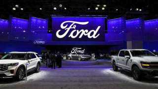 فورد تستدعي نحو 79.800 سيارة بسبب عيوب في ألواح الأبواب وشريط الإضاءة