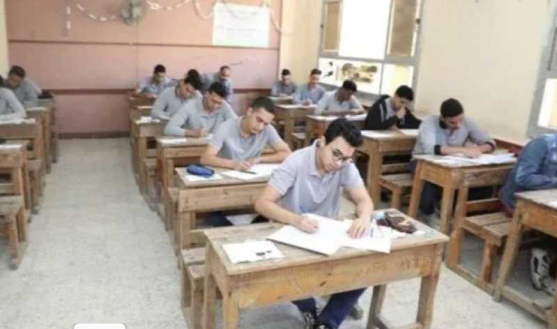 مواعيد امتحانات الفصل الدراسي الأول 2026 للمدارس والجامعات وخطة الإجازات