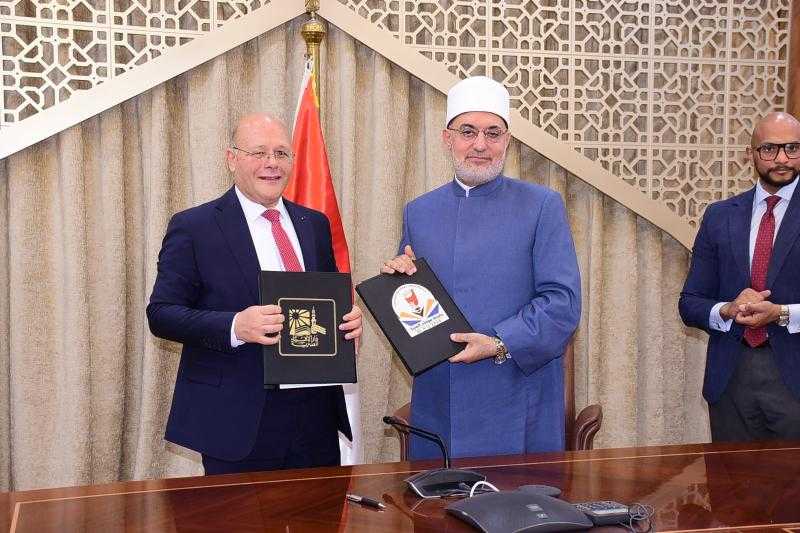 مفتي الجمهورية ورئيس جامعة سوهاج الأهلية يطلقان برنامجًا جديدًا لبناء الوعي والتدريب المشترك من خلال بروتوكول تعاون مشترك