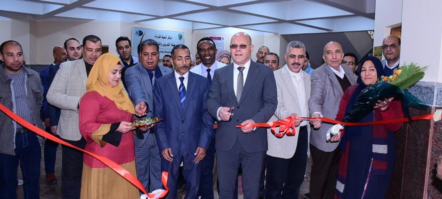 افتتاح المقر الجديد لمركز تنمية قدرات أعضاء هيئة التدريس بجامعة سوهاج