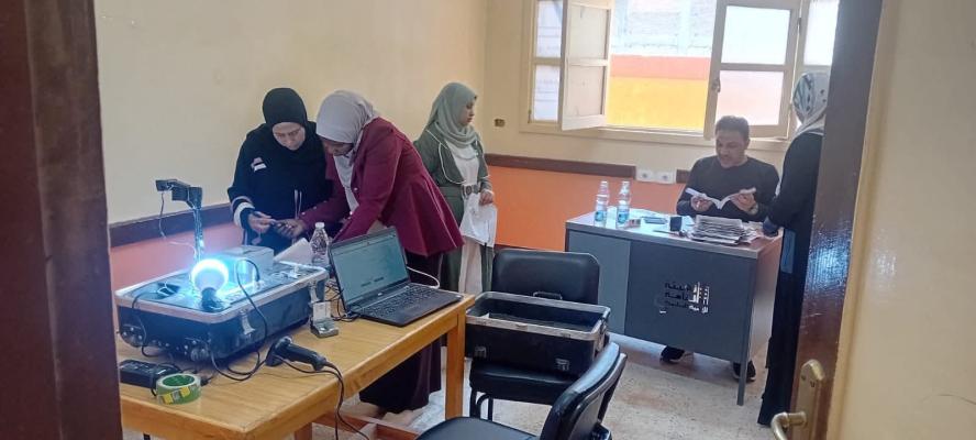 قومى المرأة بسوهاج : استخراج 107 بطاقة رقم قومى بطما