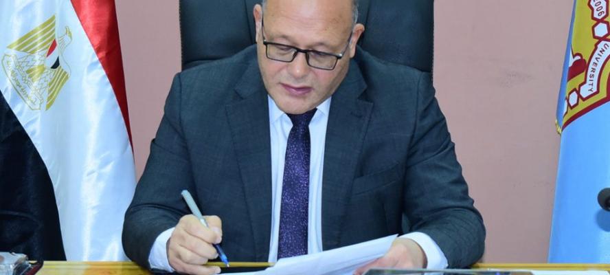 رئيس جامعة سوهاج :  قرار تعين عمداء كليات الطب والصيدلة و الألسن