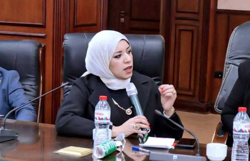 د. رهام فاروق : تطالب بالمتابعة الميدانية والانتهاء من المشروعات القومية بدائرة مركز المراغة