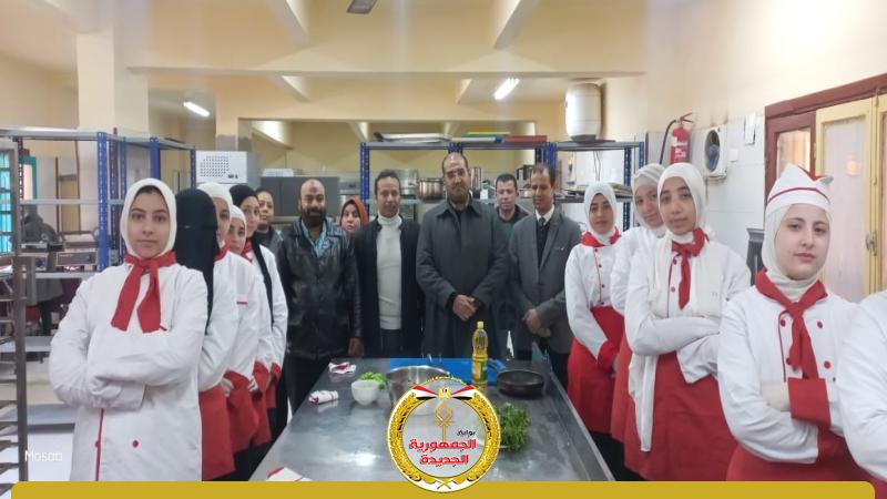 مدرسة طهطا الثانويه الفندقية 