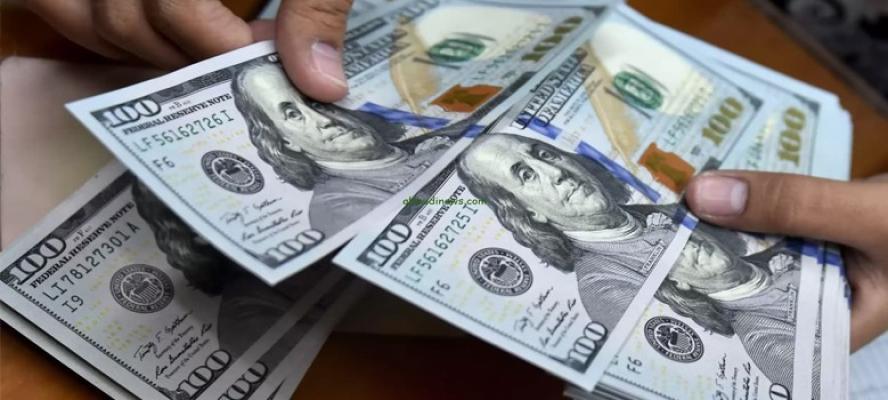 هدوء حذر في سوق الصرف.. استقرار سعر الدولار أمام الجنيه المصري رغم تصاعد التوترات الإقليمية