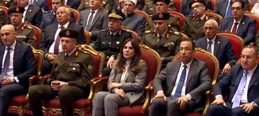 خلال مشاركته باحتفالية يوم الشهيد .. رئيس جامعة سوهاج يؤكد الندوات التثقيفية للقوات المسلحة تجسد تقدير الدولة لتضحيات أبطالها