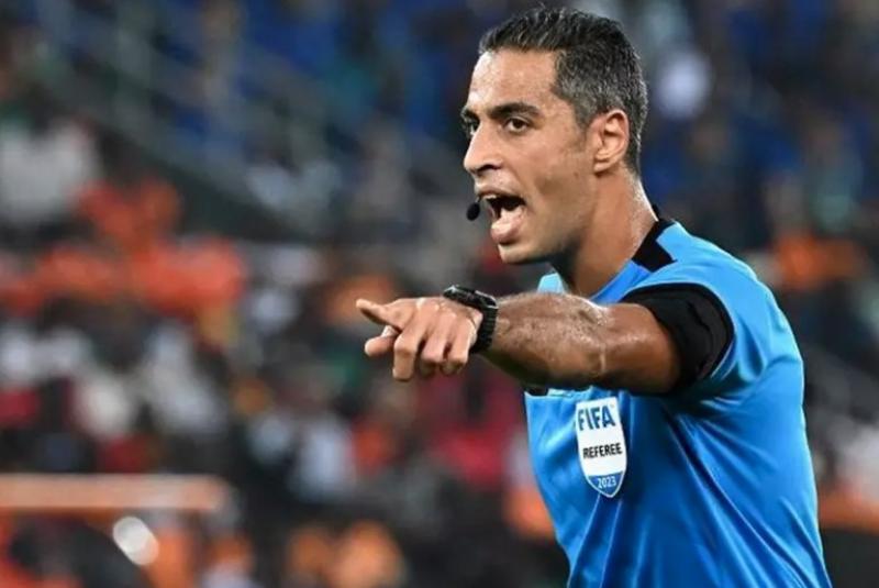 اتحاد الكرة يعلن حكام مواجهة سيراميكا وطلائع الجيش في ربع نهائي كأس مصر ... تأكيد رسمي بمشاركة أمين عمر ومحمود عاشور في مباريات الدوري رغم قرار فيفا