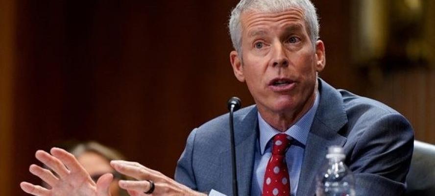 الولايات المتحدة تكشف عن احتياطيها النفطي وتخطط لمزيد من التخزين وسط اضطرابات عالمية