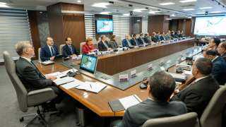 مصر تعزز صناعة البتروكيماويات: وزير البترول يوجه بتركيز الإنتاج على السوق المحلي وتسريع مشروعات عملاقة