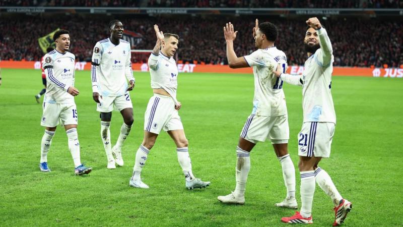 تعادل سلبي يشعل صراع التأهل بين ليل وأستون فيلا في ذهاب ثمن نهائي الدوري الأوروبي... وجماهير ليل تهاجم مارتينيز.. وإيمري يبحث عن نتيجة إيجابية قبل موقعة الحسم في إنجلترا