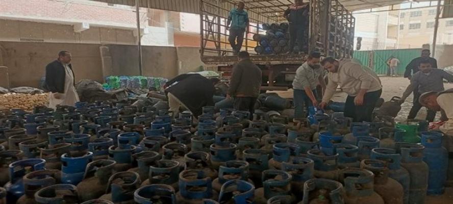 ضربات رقابية مفاجئة بالبحيرة.. ضبط 13 مخالفة و1000 أسطوانة بوتاجاز قبل تهريبها و«طن دقيق مجهول المصدر»