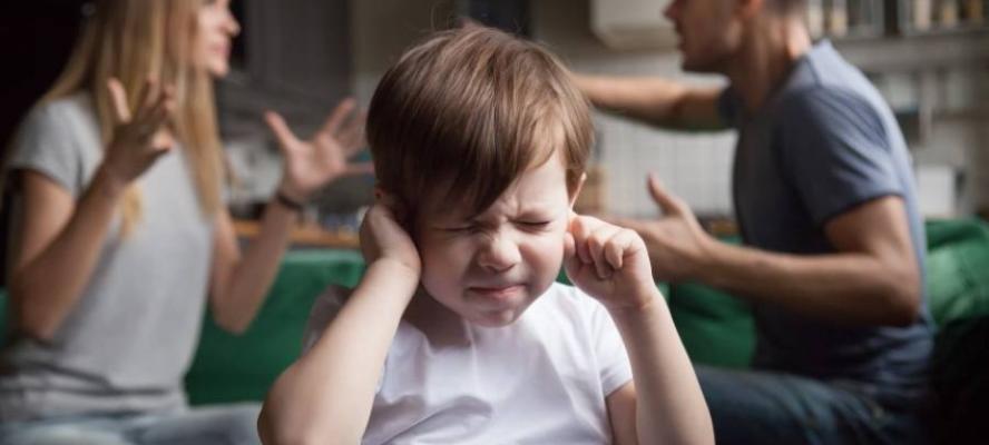 صداقة أم خيانة؟ كيف تهدد ”صديقة الزوج” استقرار الأسر المصرية