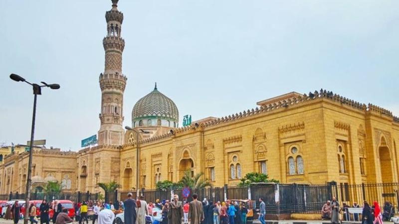 بين المحبة والجدل.. كيف تكشف أزمة “دعاء العيد” عمق الارتباط المصري بآل البيت
