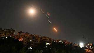 تصعيد متسارع في الشرق الأوسط.. إنذارات في النقب وغارات على جنوب لبنان وجهود دبلوماسية لاحتواء الأزمة