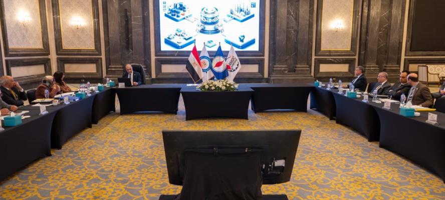 «أموك» تعزز نموها وتستهدف التحول لمركز إقليمي للشموع.. أرباح قوية وتوسعات استراتيجية حتى 2030