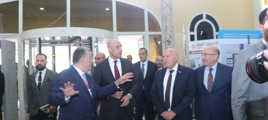 نقيب المعلمين يشارك فى افتتاح معرض وملتقى «EDU TECH 2026»  الزناتي : طلاب مدارس التكنولوجيا التطبيقية يمتلكون مهارات حقيقية تؤهلهم لسوق العمل الدولي