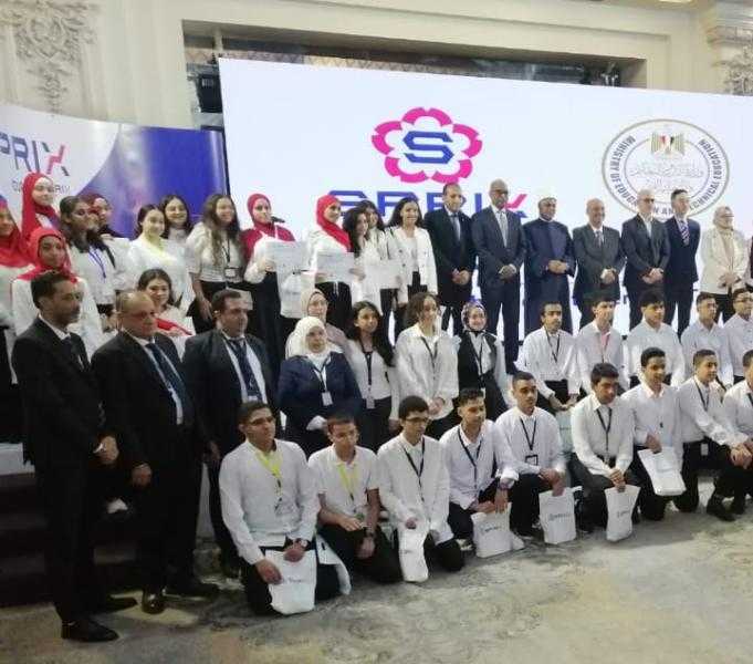 13 طالبًا وطالبة من تعليم سوهاج ضمن المكرمين في احتفالية وزارة التربية والتعليم بإنجازات الطلاب في مجال البرمجة